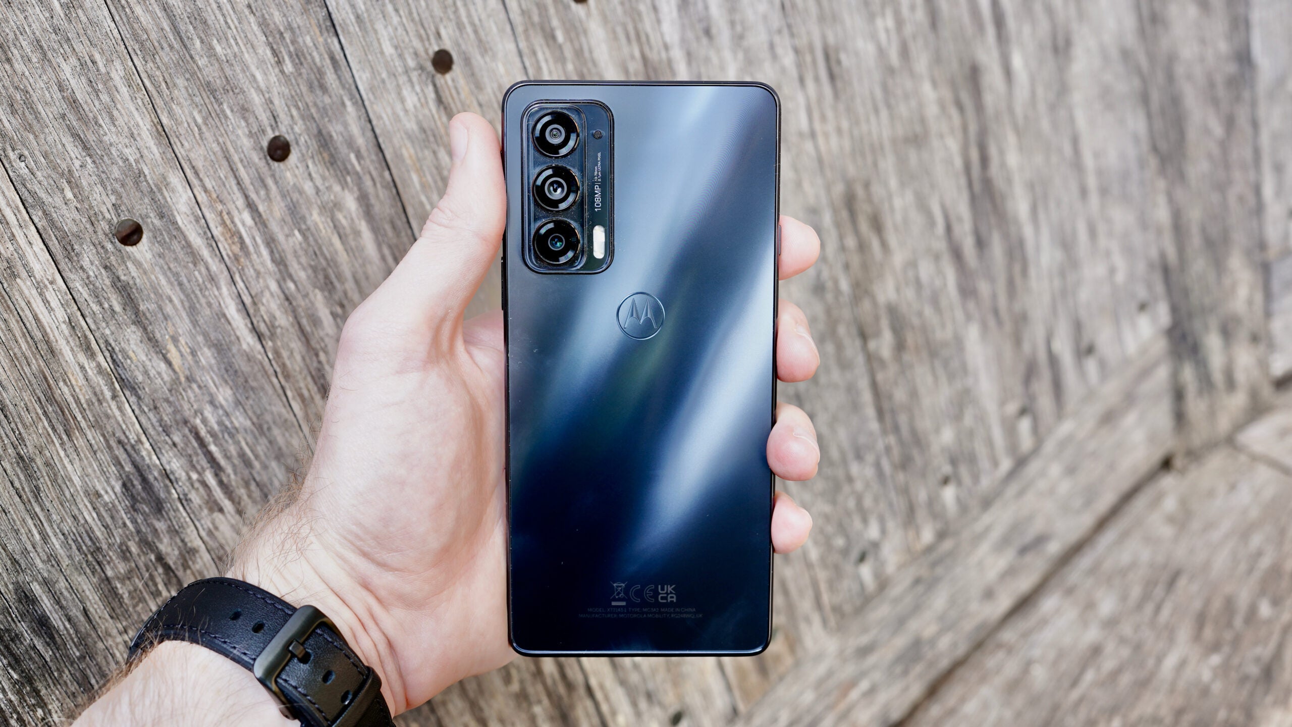 Обзор и тестирование смартфона motorola edge