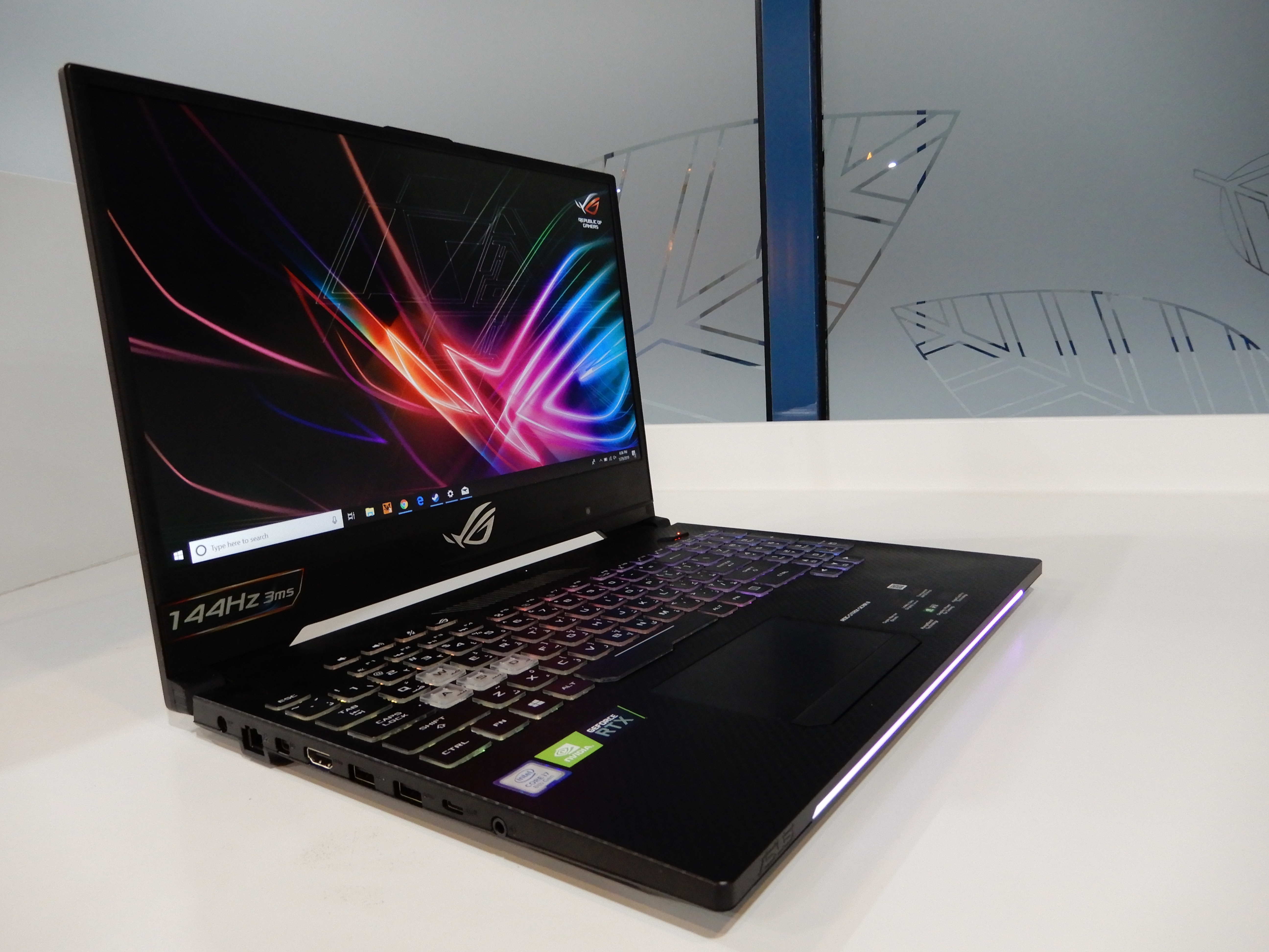 Asus rog strix scar ii gl504gv передает обзор