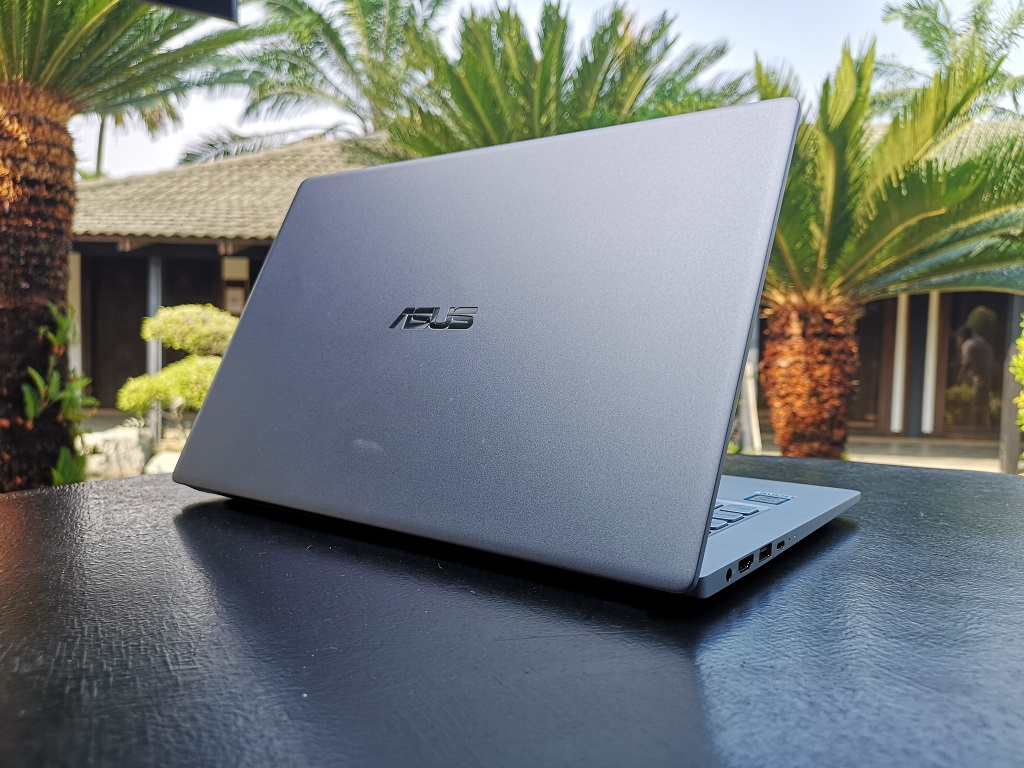 Обзор asus zenbook pro oled 15: надёжный товарищ в работе и отдыхе
