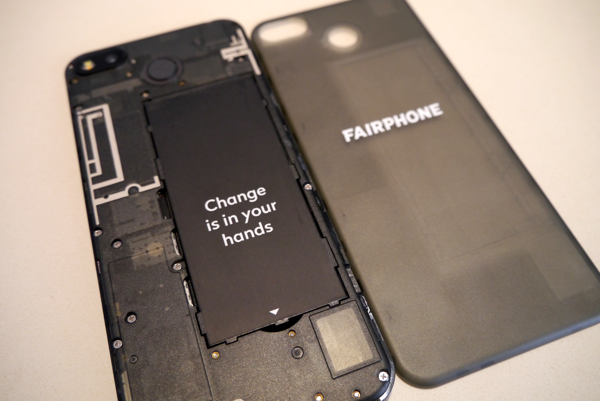 Кто производит fairphones?
