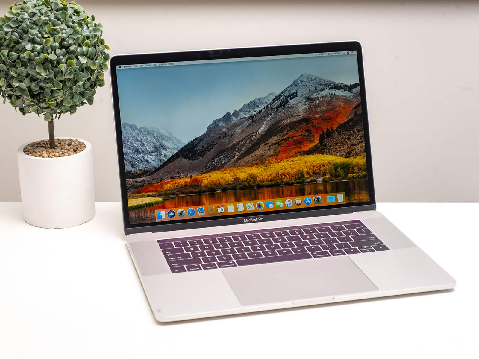Неделя с macbook pro 13” с touch bar. зацепил, каналья!