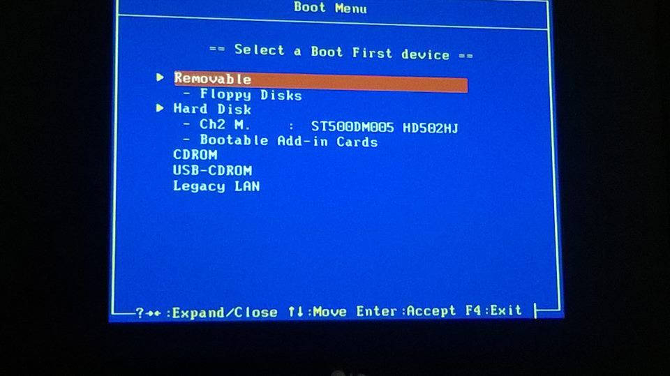 Открой меню загрузки. BIOS ноутбука Acer Boot menu. Boot menu Acer ноутбук. Boot menu ASUS. Бут меню на ноутбуке Acer.
