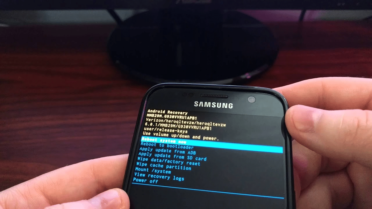 Вы не умеете искать прошивку Samsung Скачайте фирменную консольную программу сайта Android 1 - Samsung Firmware Linker